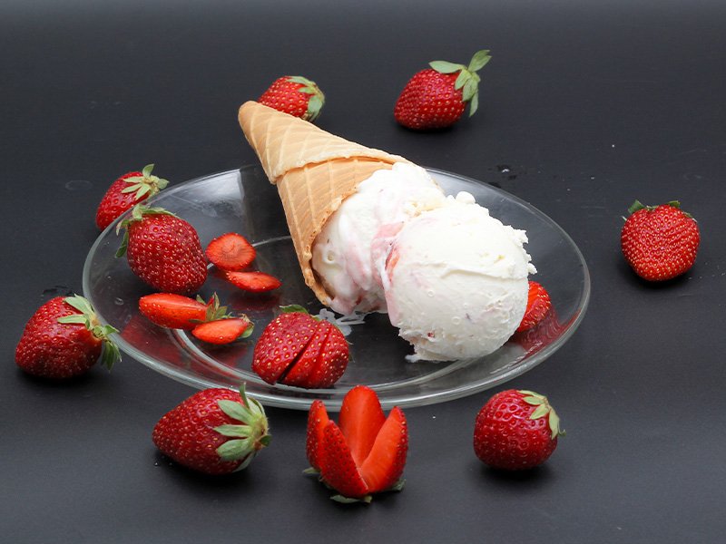 STRAWBERRY-WITH-CREAM